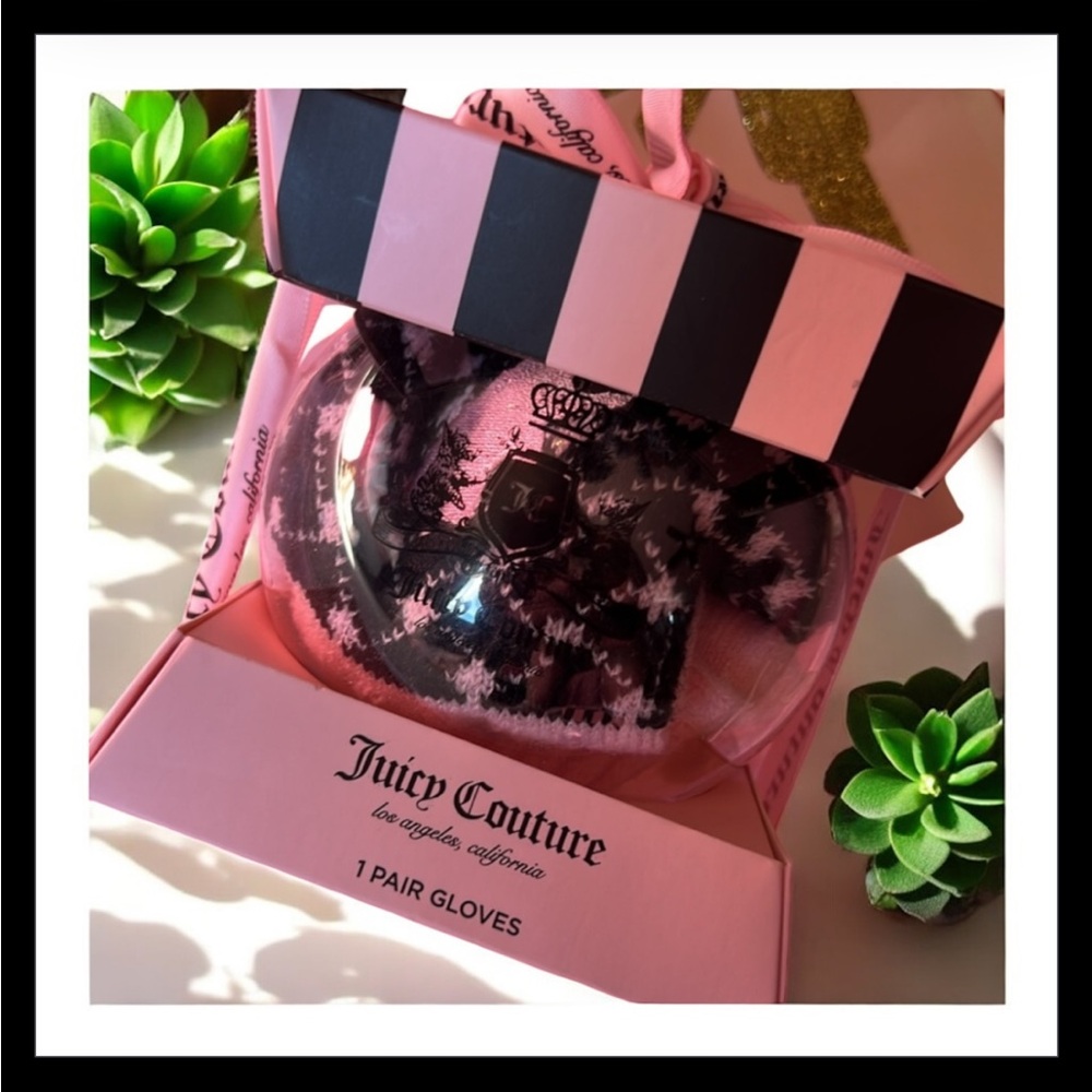 NWT✨Juicy Couture Christmas Gloves Ornament 🎀🤎 PINK